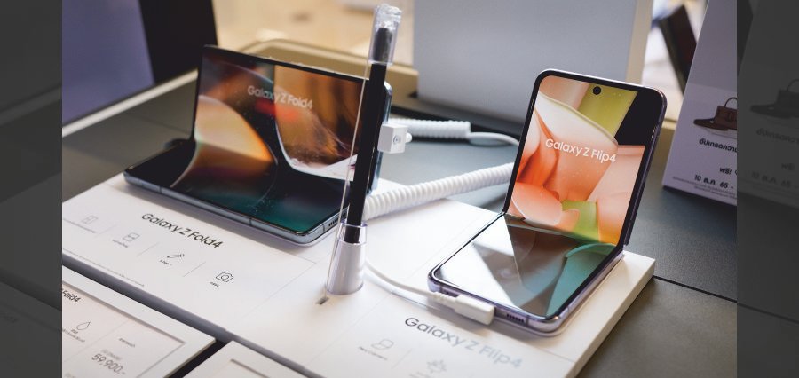 You are currently viewing Samsung Shines with Profit Surge, Reclaims Top Spot in Global Memory Market