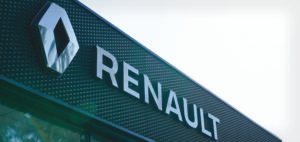 Read more about the article Renault’s Trafic E-Tech Electric Van Brings Power and Efficiency to UK Businesses