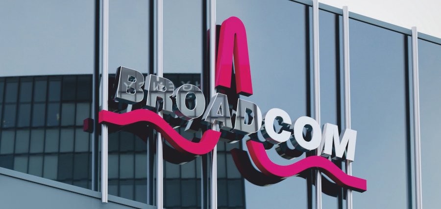 You are currently viewing Broadcom Confirms Anthropic as $10 Billion Chip Customer, Boosting Computing Capacity